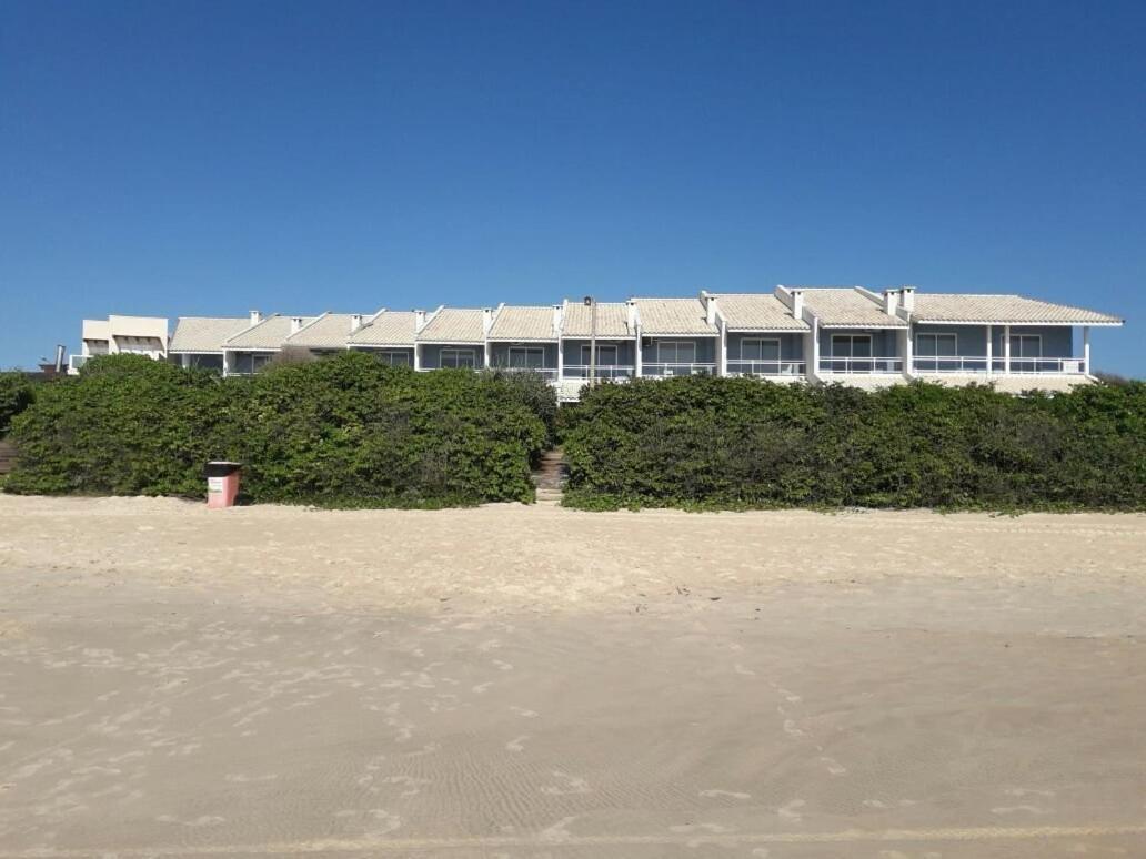 Sobrado Frente Ao Mar Mariscal Para 6 E 8 Pessoas Bombinhas Esterno foto